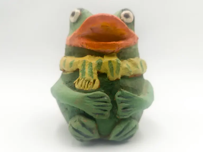 Frog Rattle, a ceramic work by Slava Romanenko, shown from the front